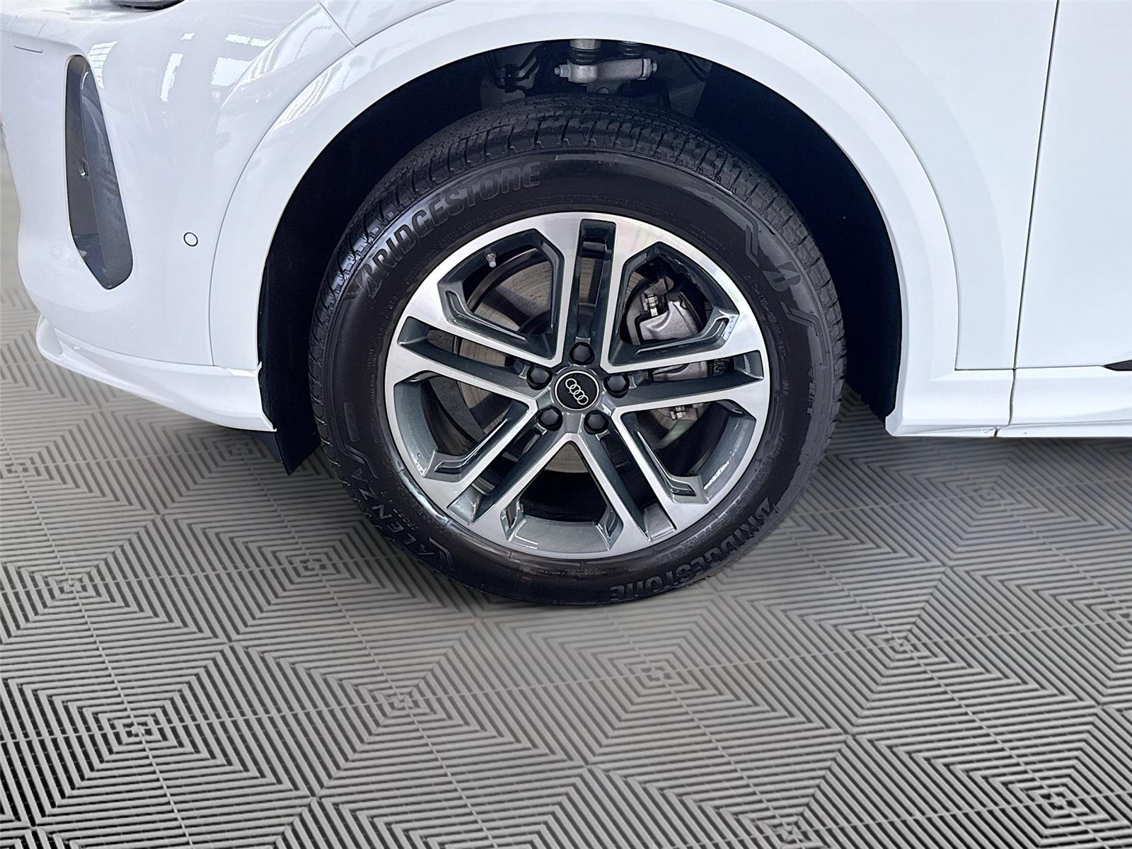 2025 Audi Q5 Premium