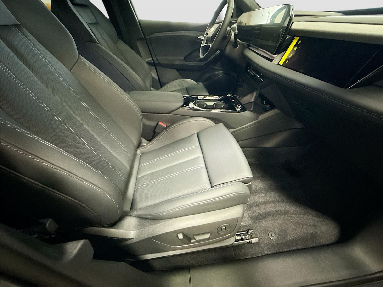 2027 Audi Q6 e-tron Prestige