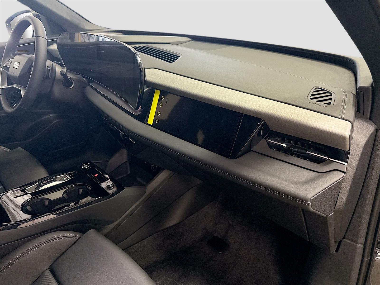2027 Audi Q6 e-tron Prestige