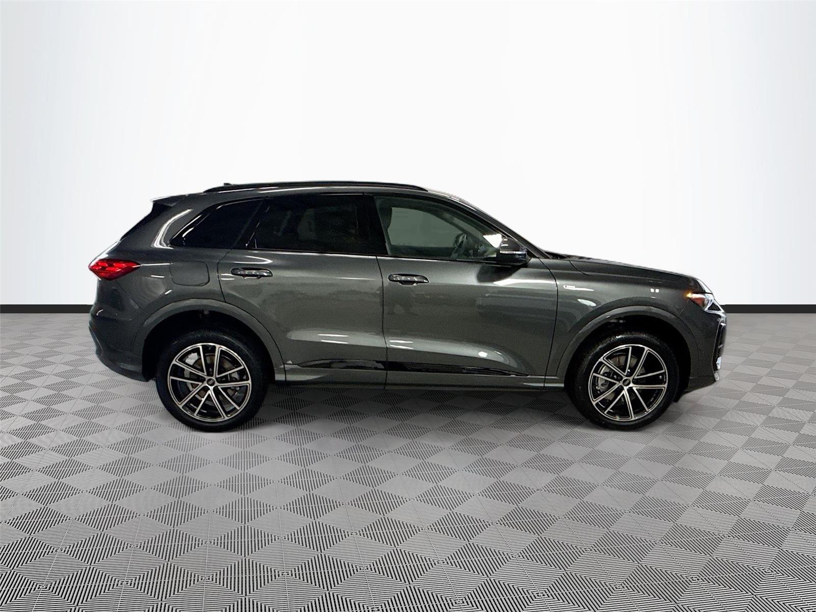 2026 Audi Q5 Premium Plus