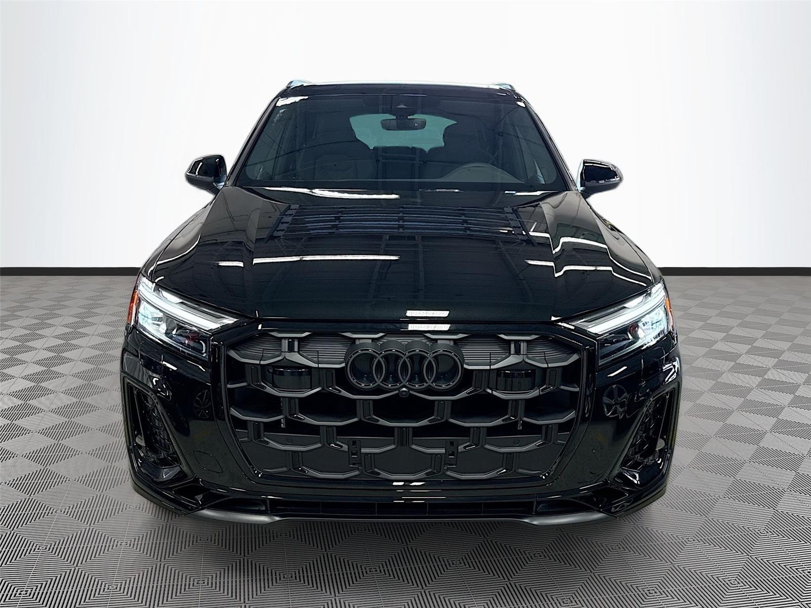 2026 Audi SQ7 Premium Plus