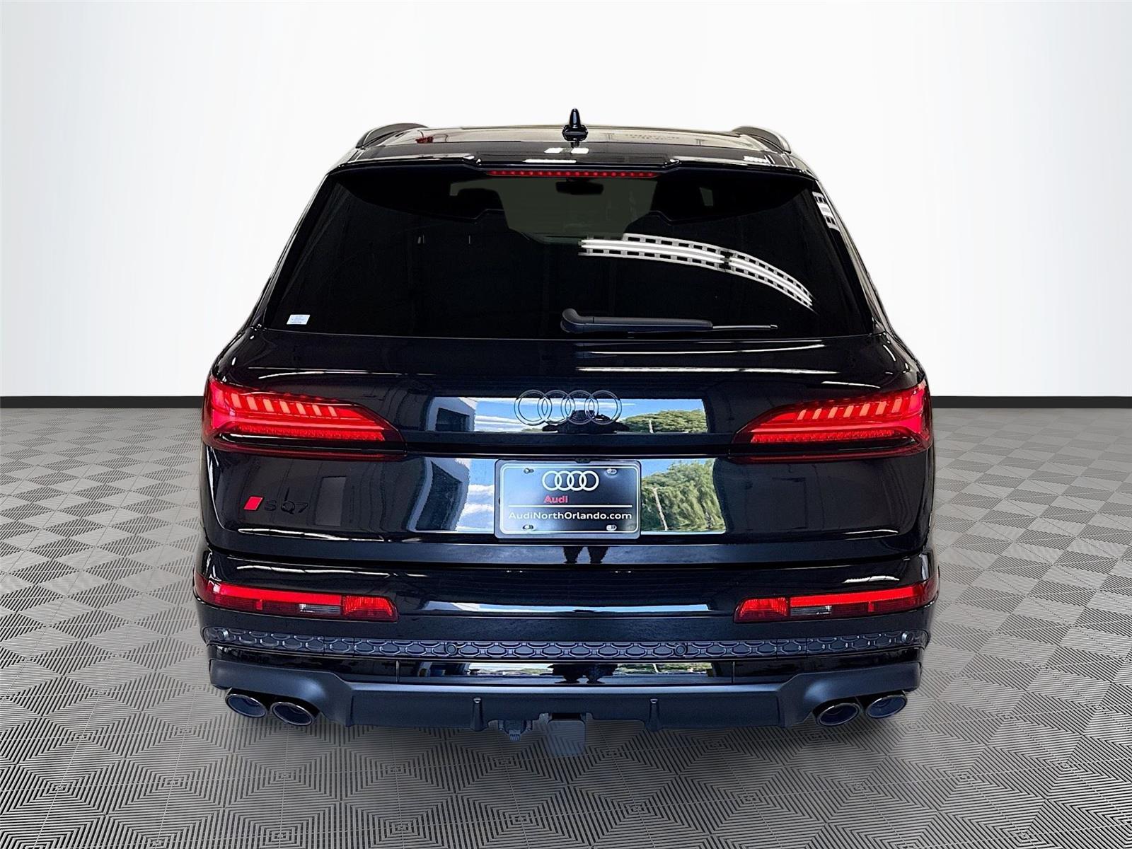 2026 Audi SQ7 Premium Plus