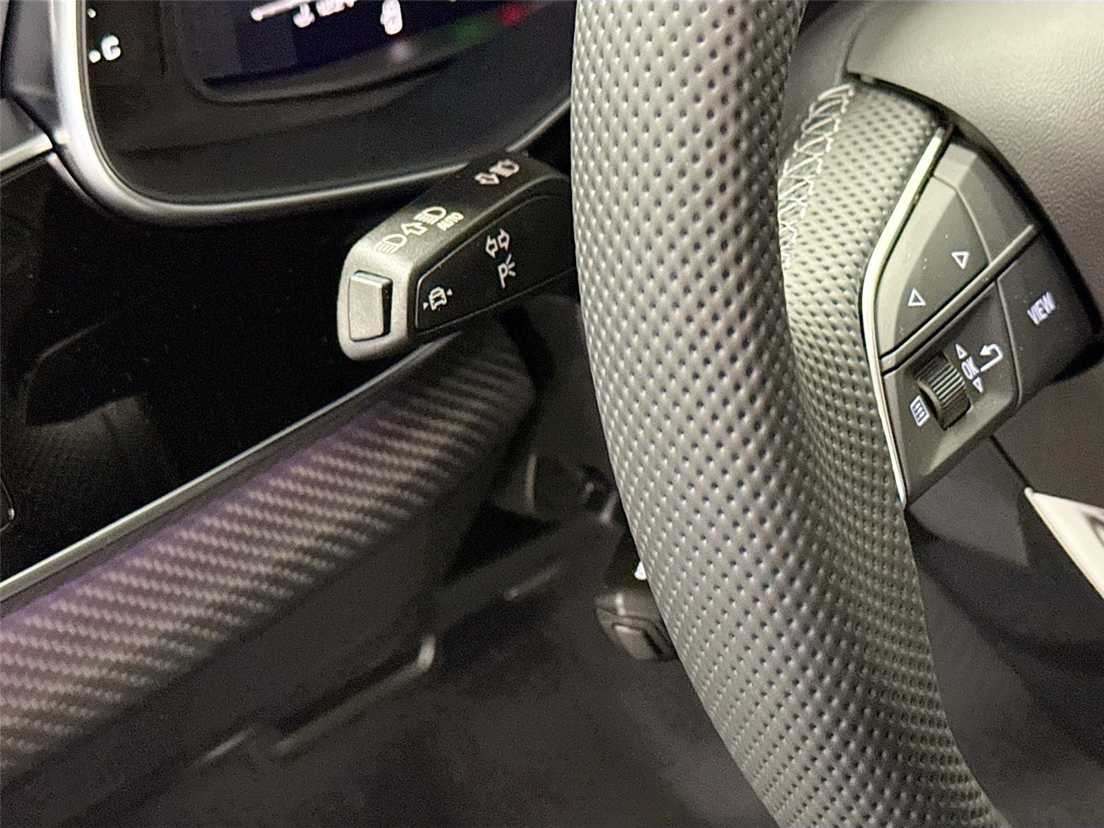 2026 Audi SQ7 Premium Plus
