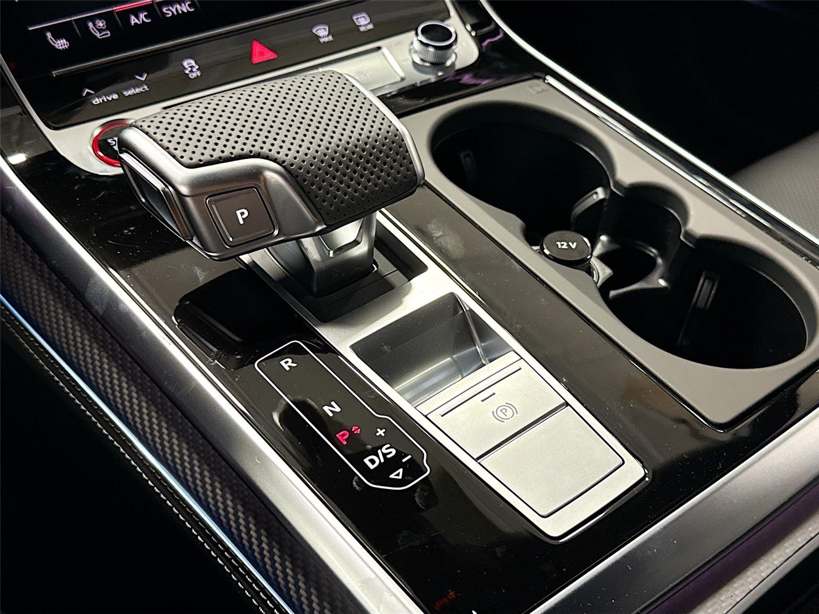 2026 Audi SQ7 Premium Plus