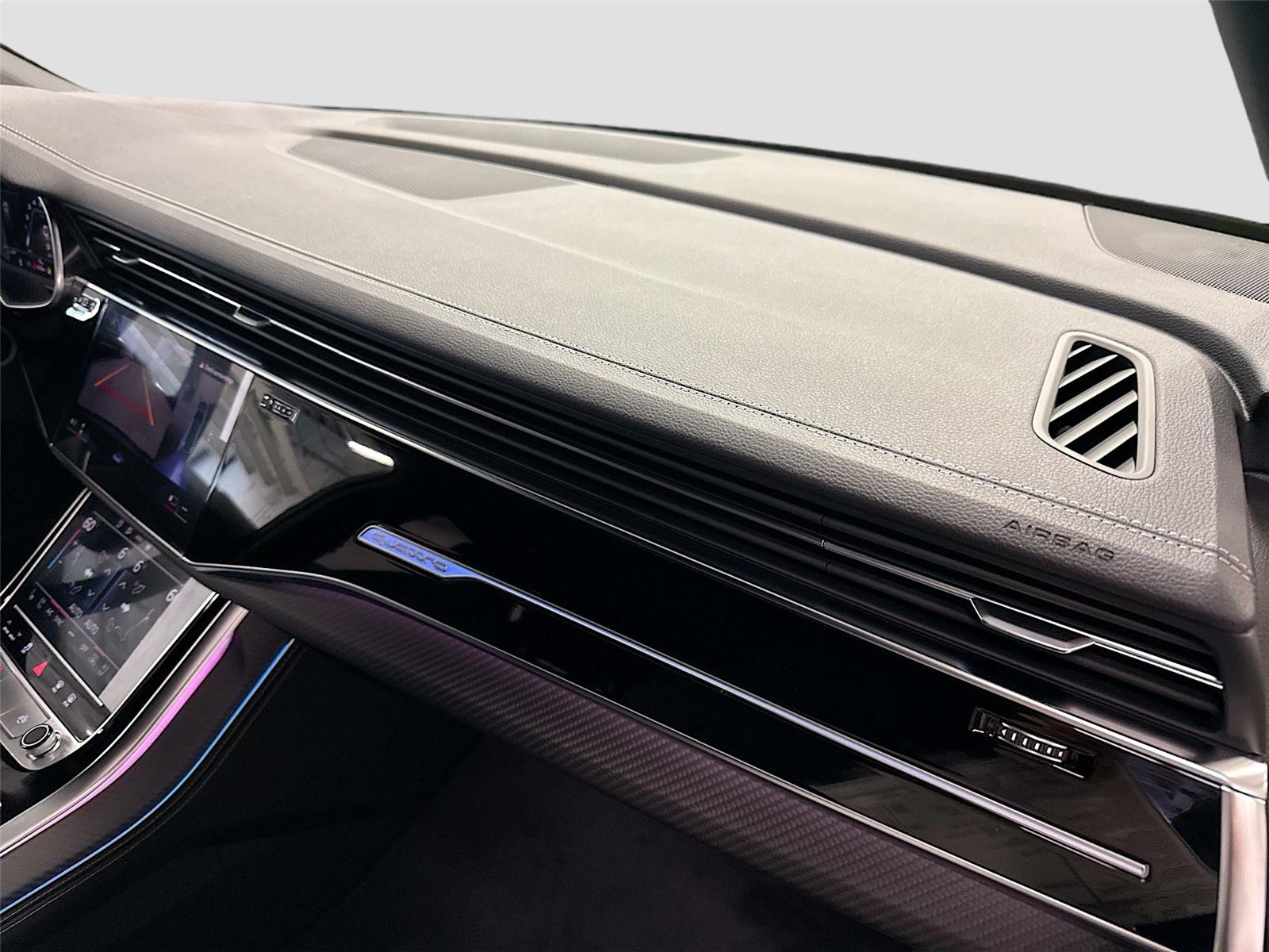 2026 Audi SQ7 Premium Plus