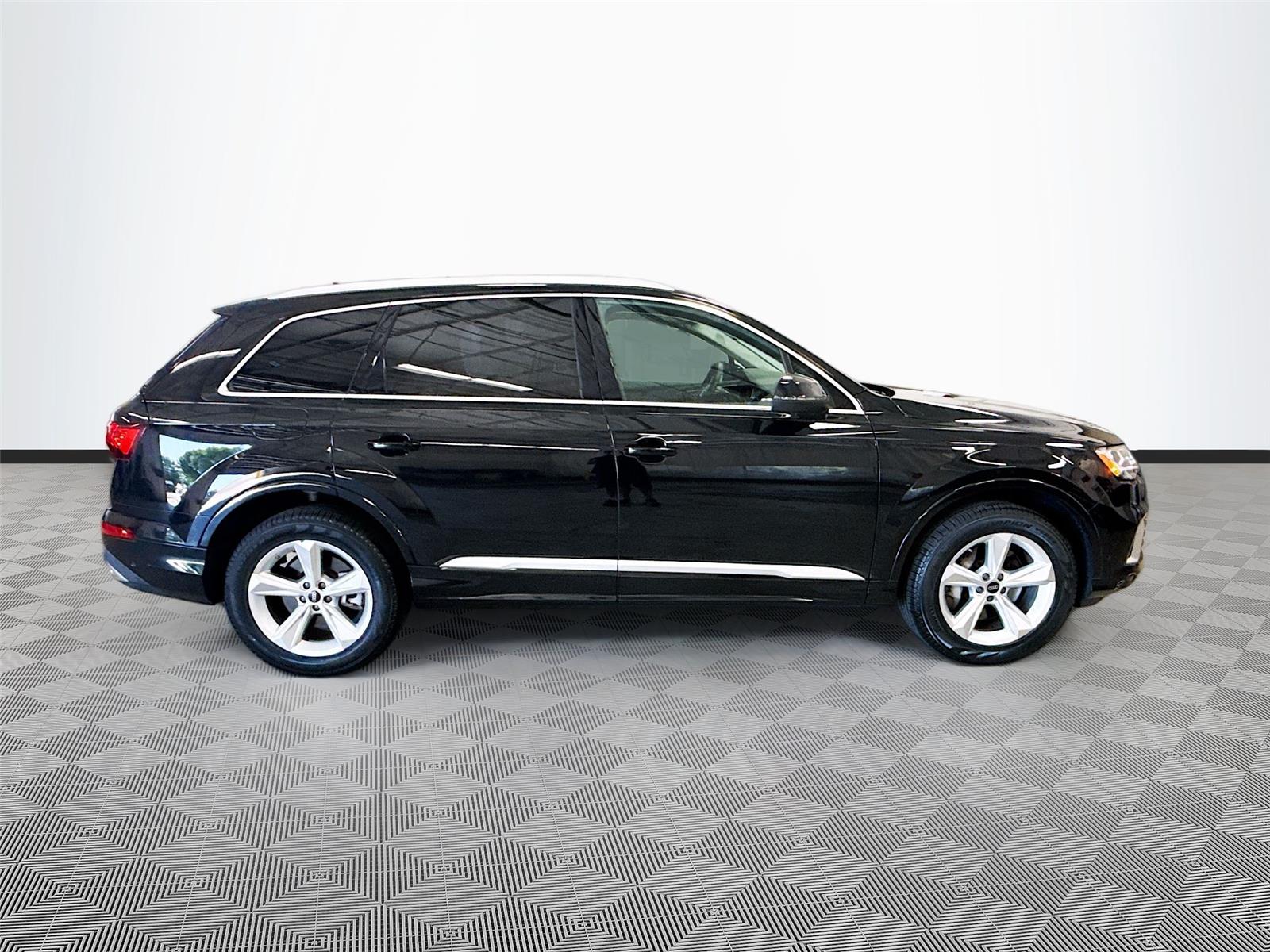 2022 Audi Q7 Premium Plus