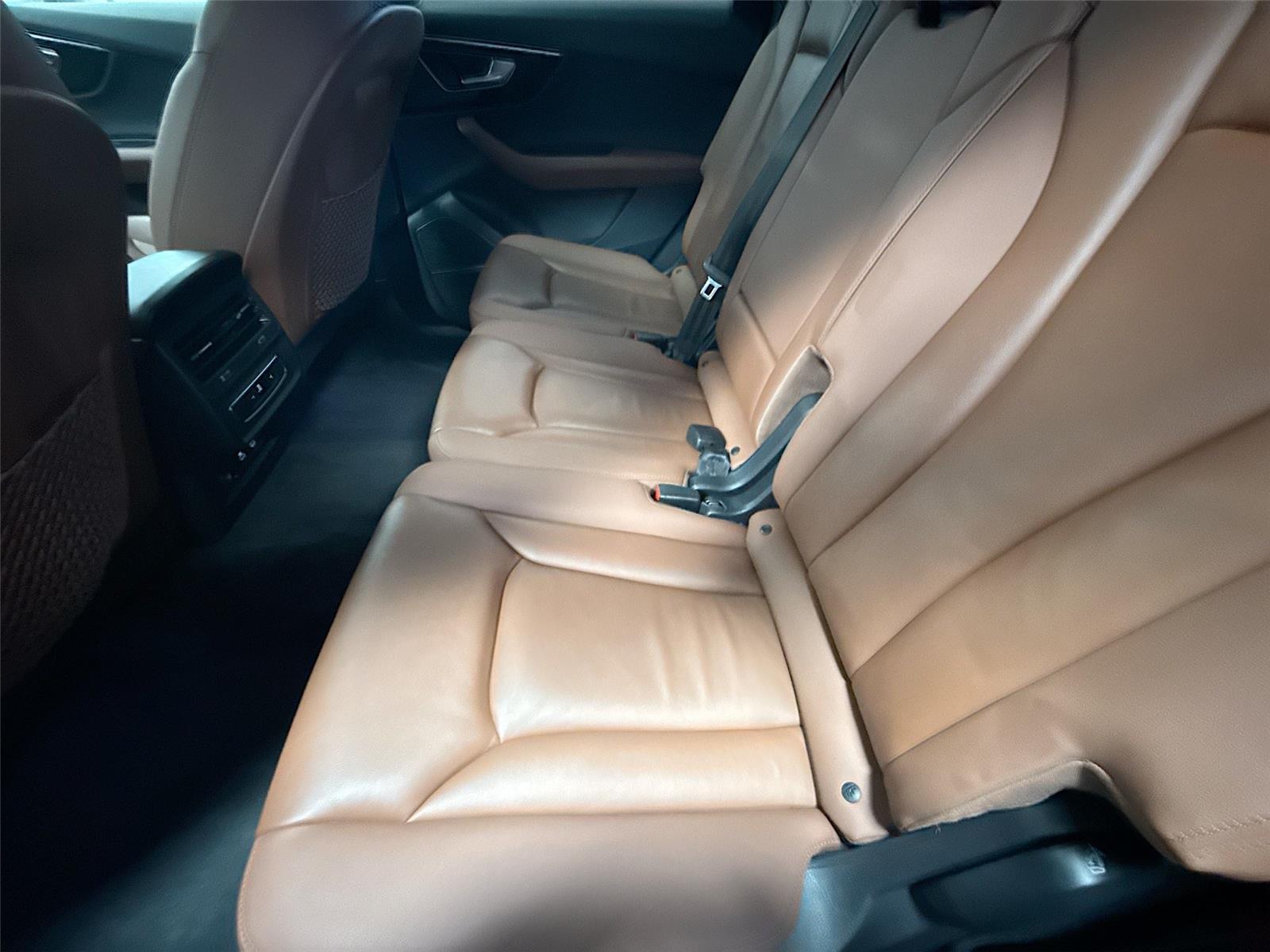 2022 Audi Q7 Premium Plus