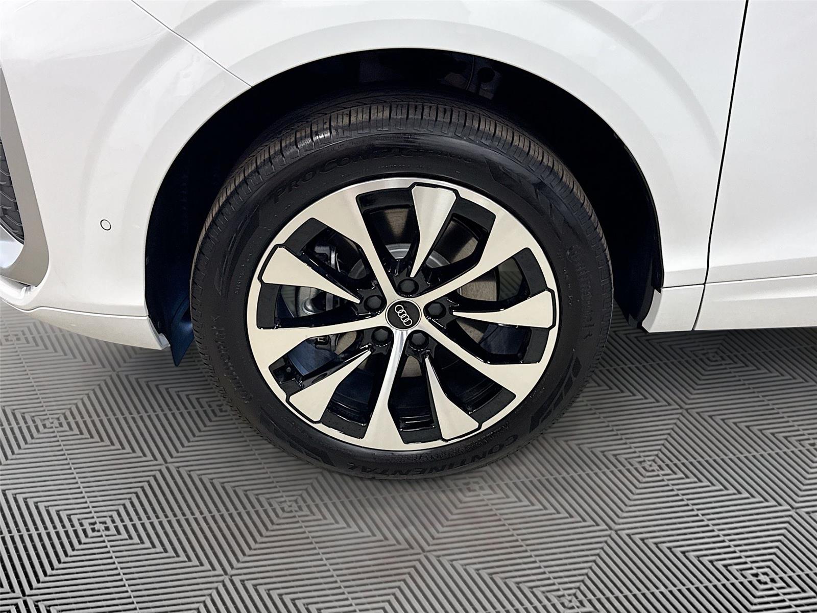2026 Audi Q3 S line