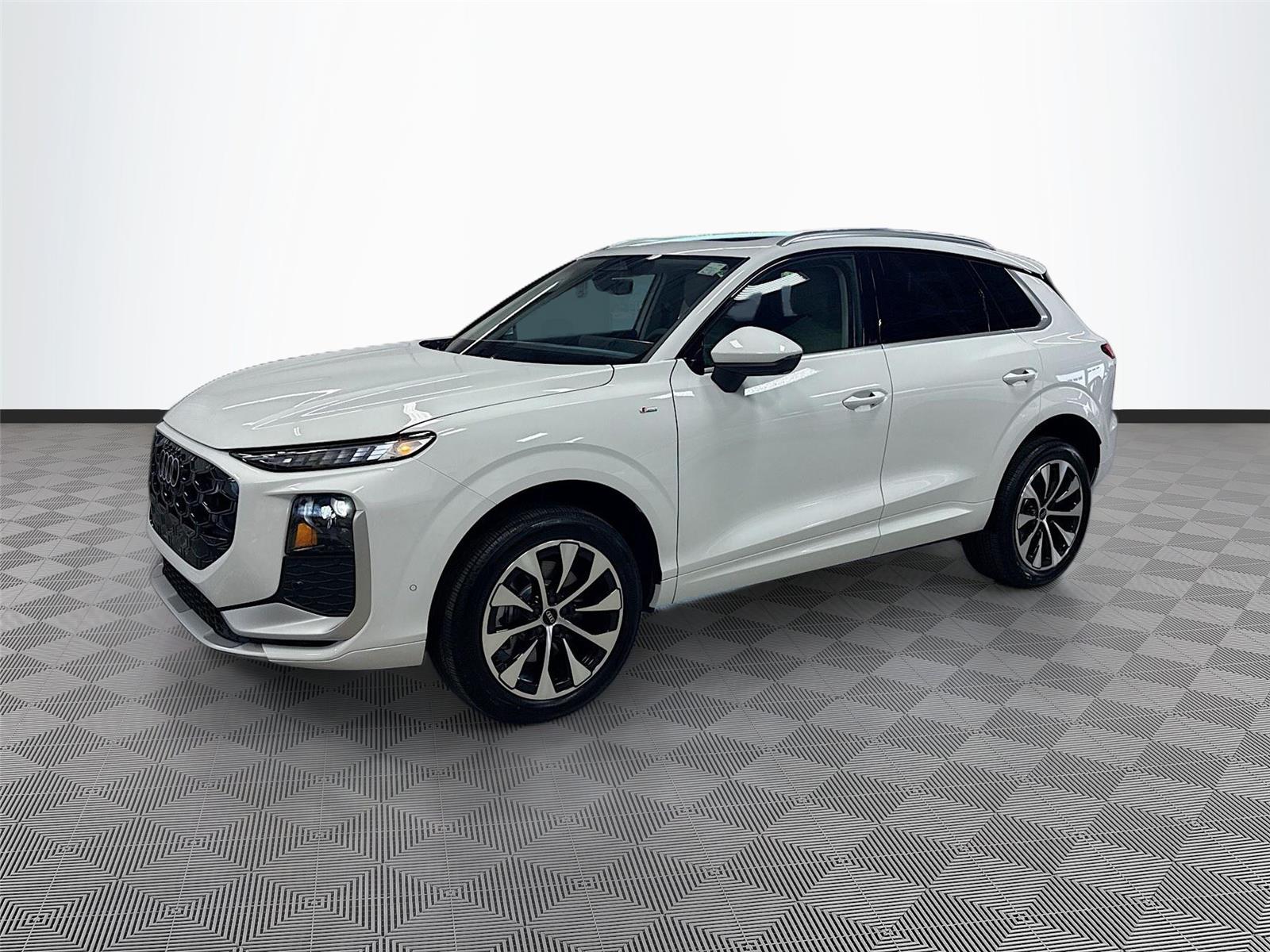 2026 Audi Q3 S line