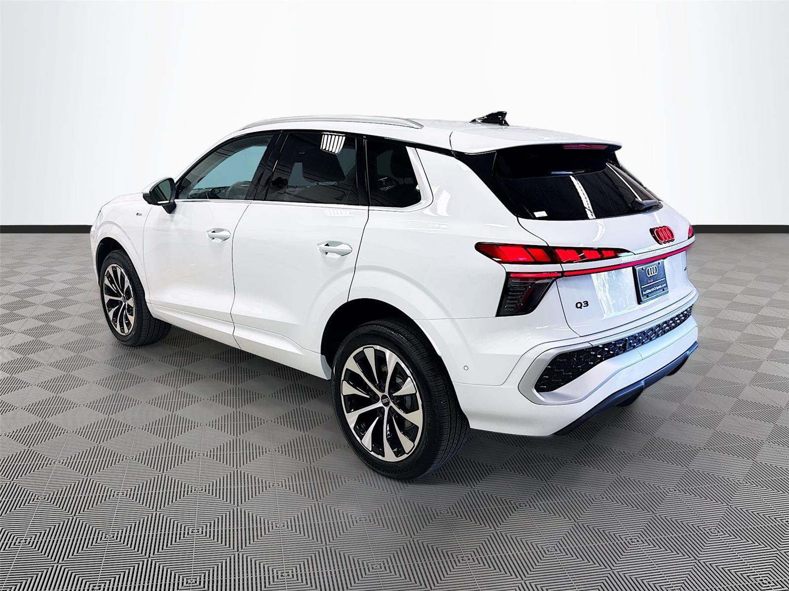 2026 Audi Q3 S line