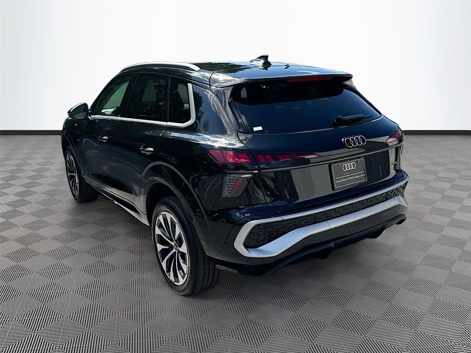 2026 Audi Q3 S line