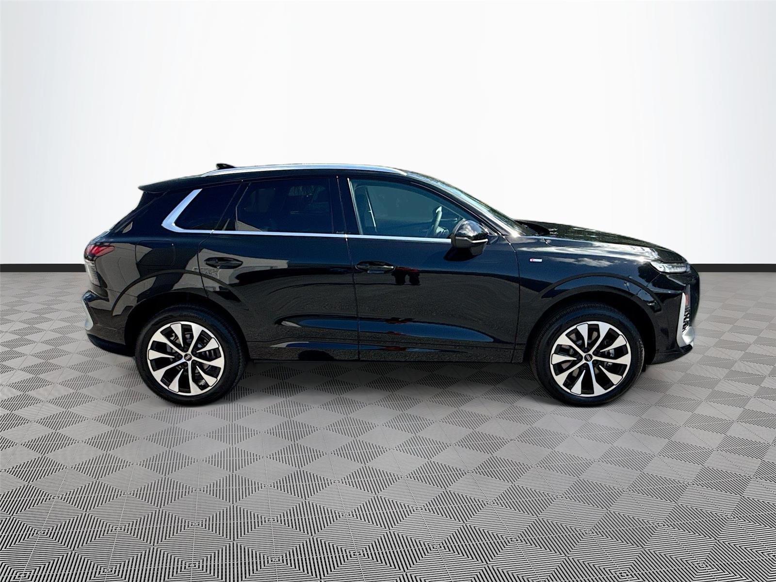 2026 Audi Q3 S line