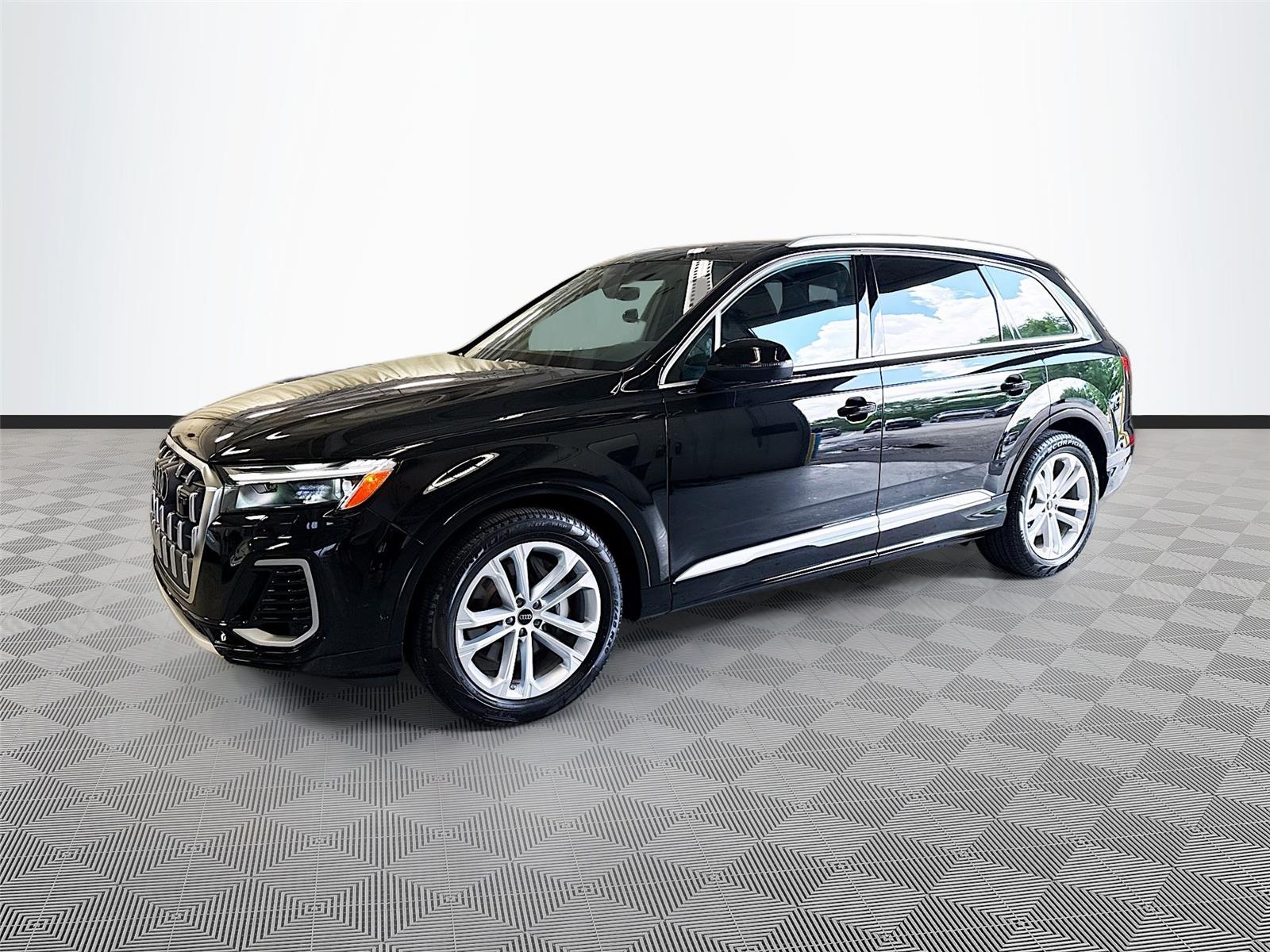 2026 Audi Q7 Premium Plus