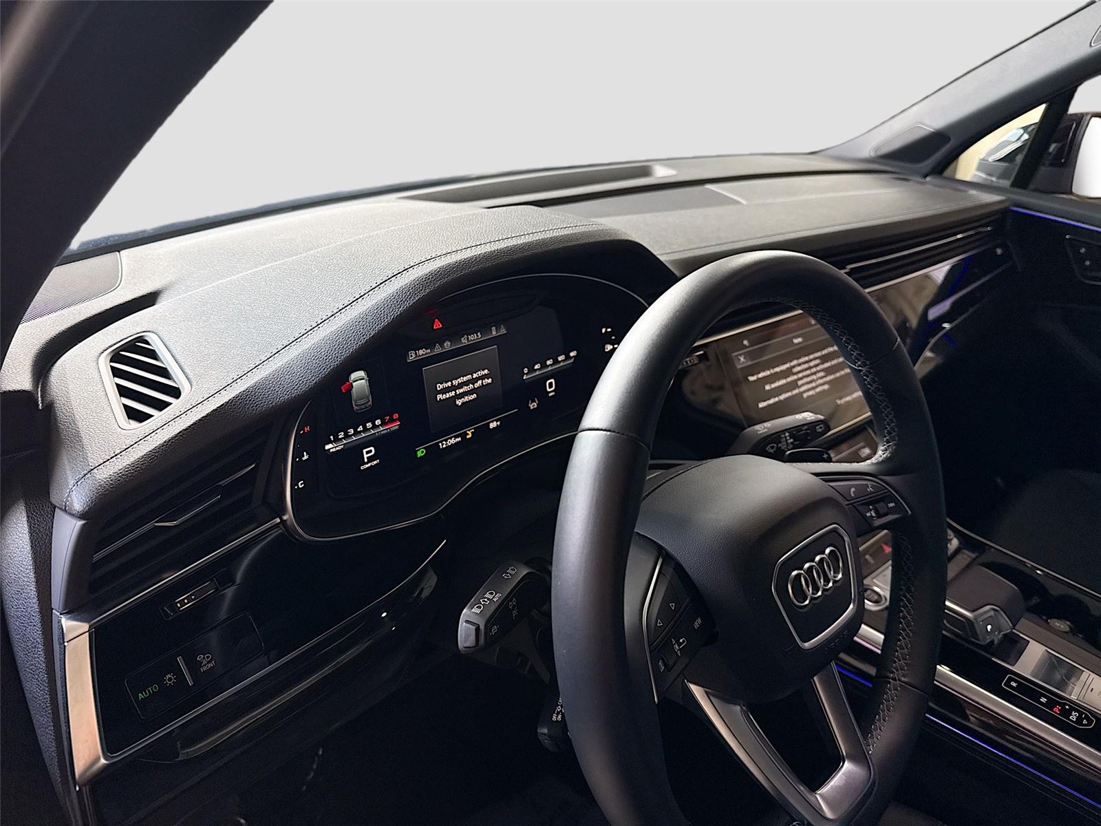 2026 Audi Q7 Premium Plus