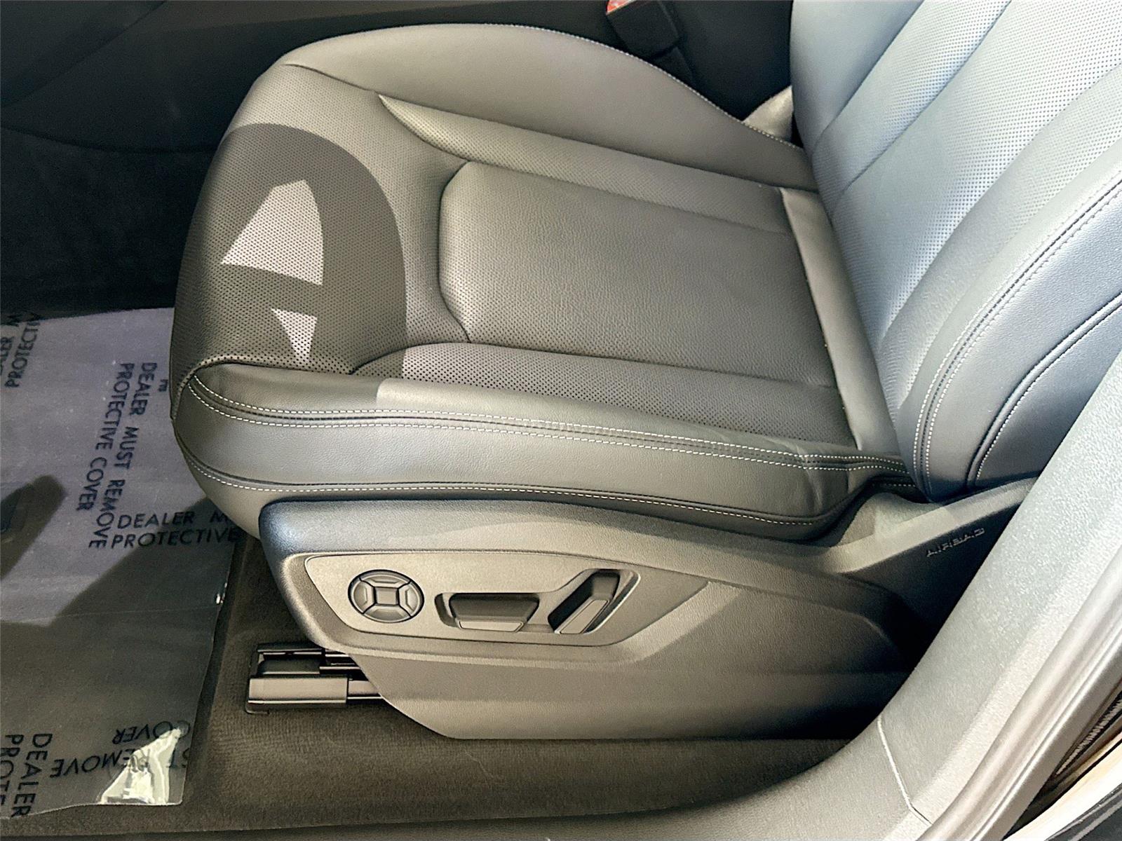 2026 Audi Q7 Premium Plus