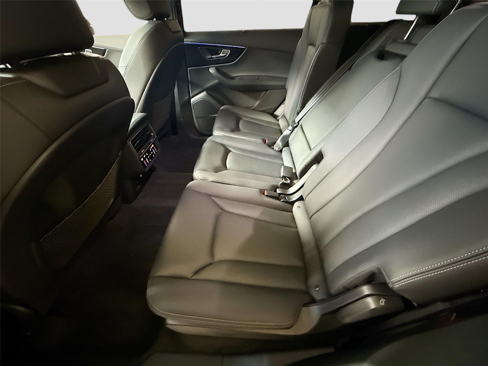 2026 Audi Q7 Premium Plus