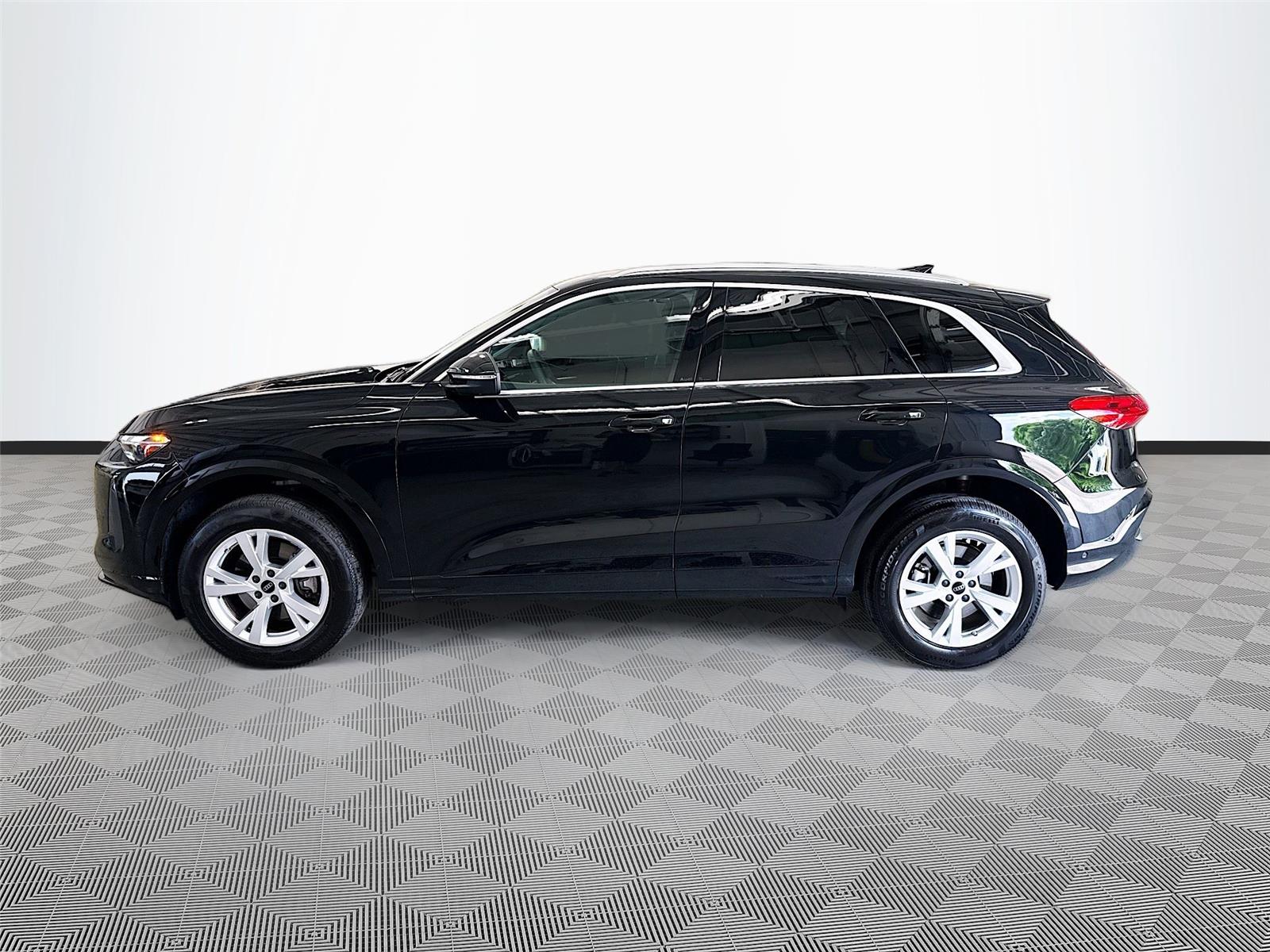 2025 Audi Q5 Premium
