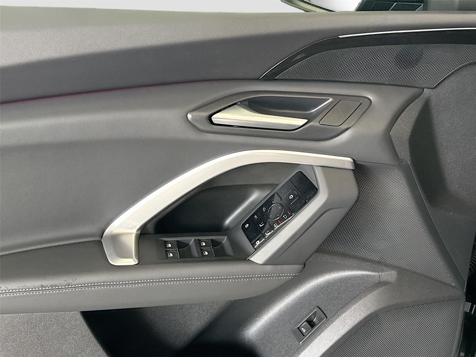 2025 Audi Q5 Premium
