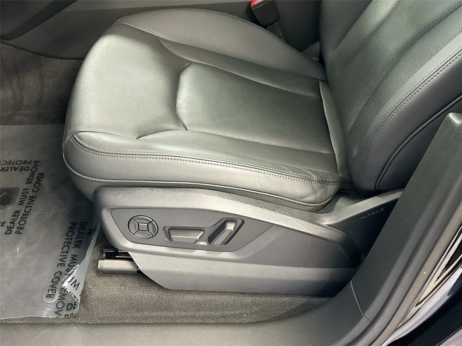 2023 Audi Q7 Premium Plus