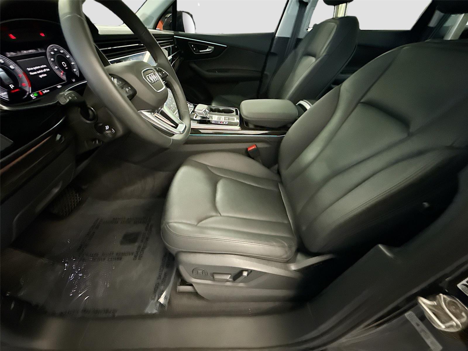 2023 Audi Q7 Premium Plus