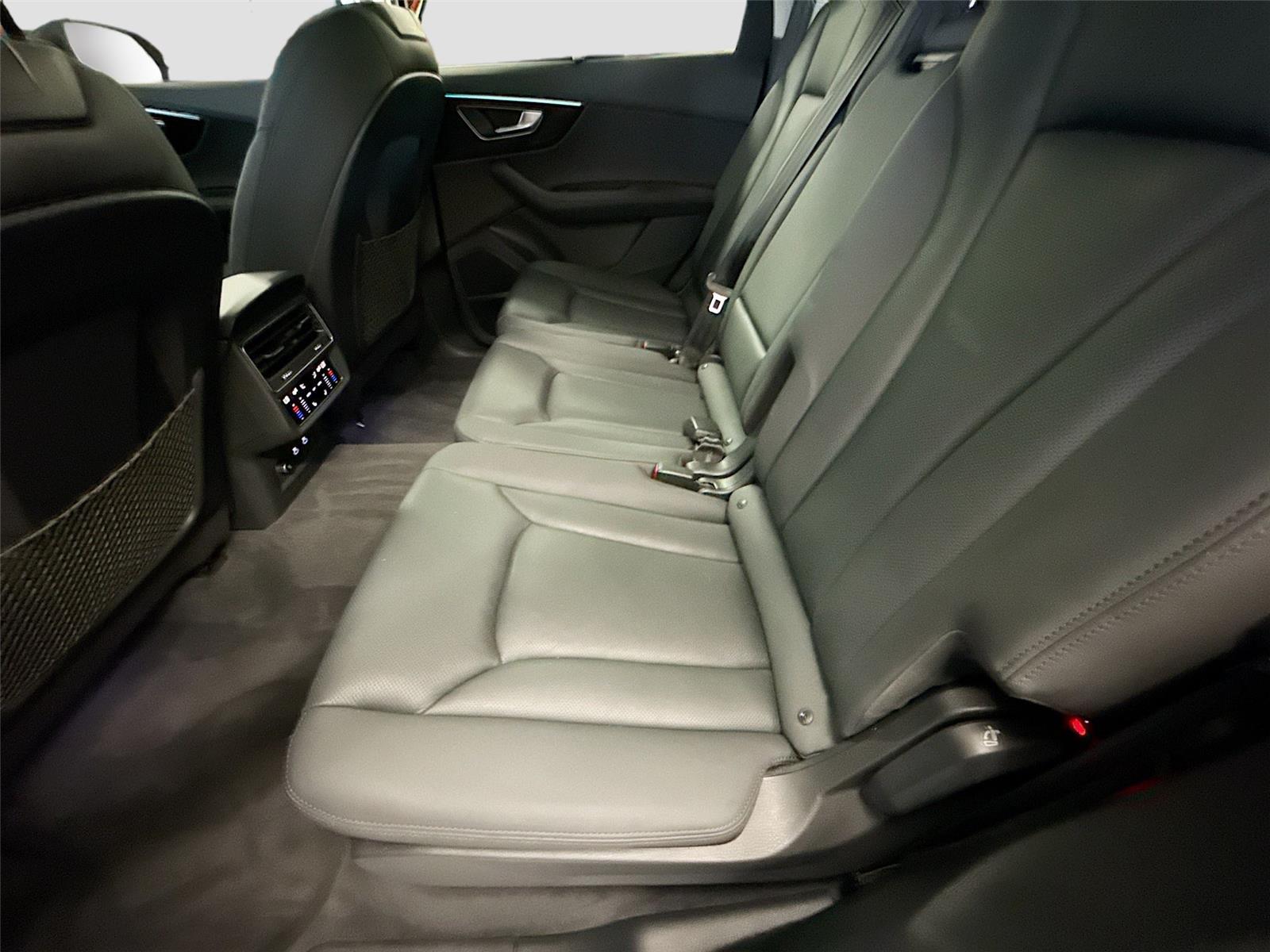 2023 Audi Q7 Premium Plus