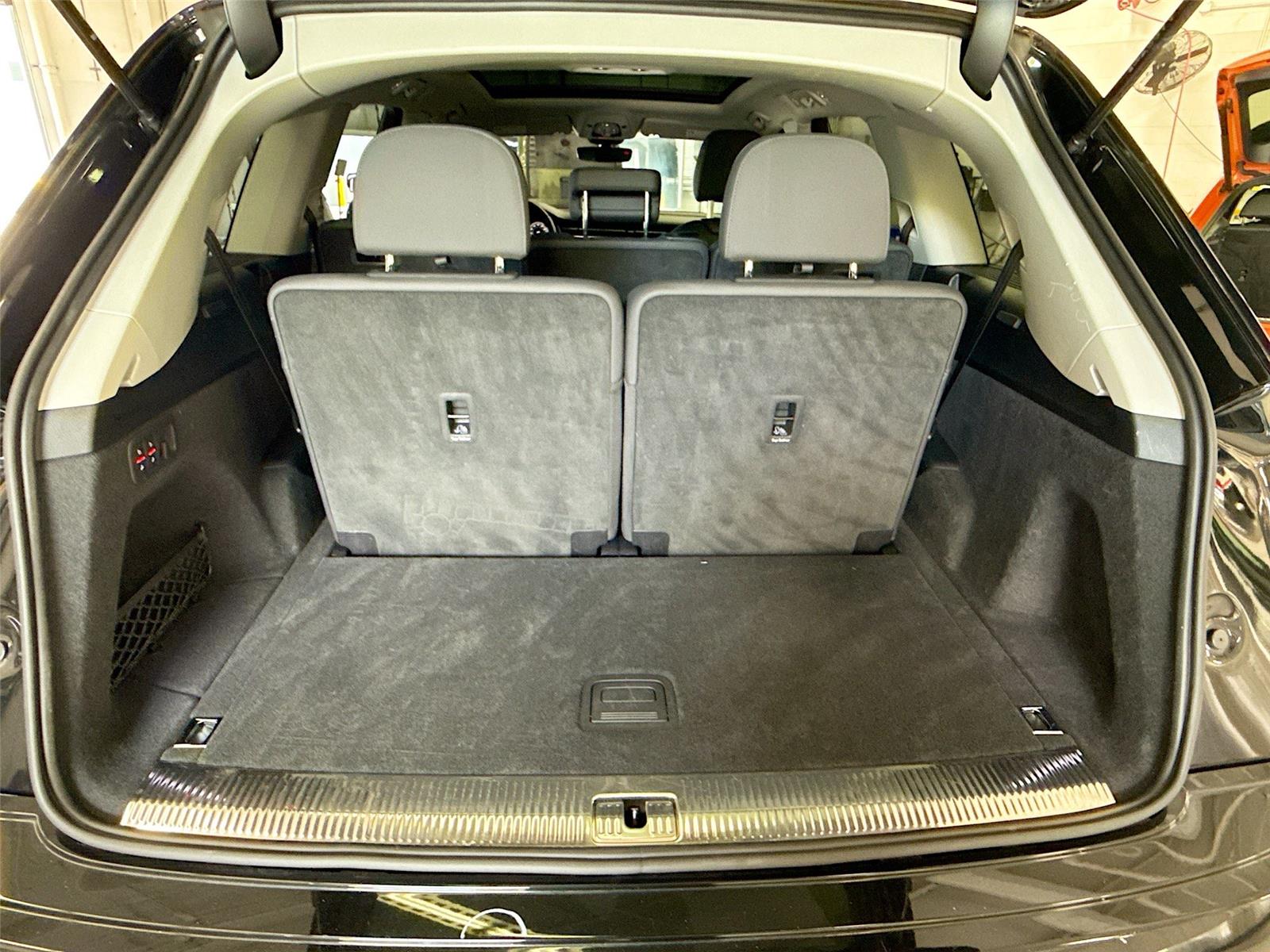 2023 Audi Q7 Premium Plus