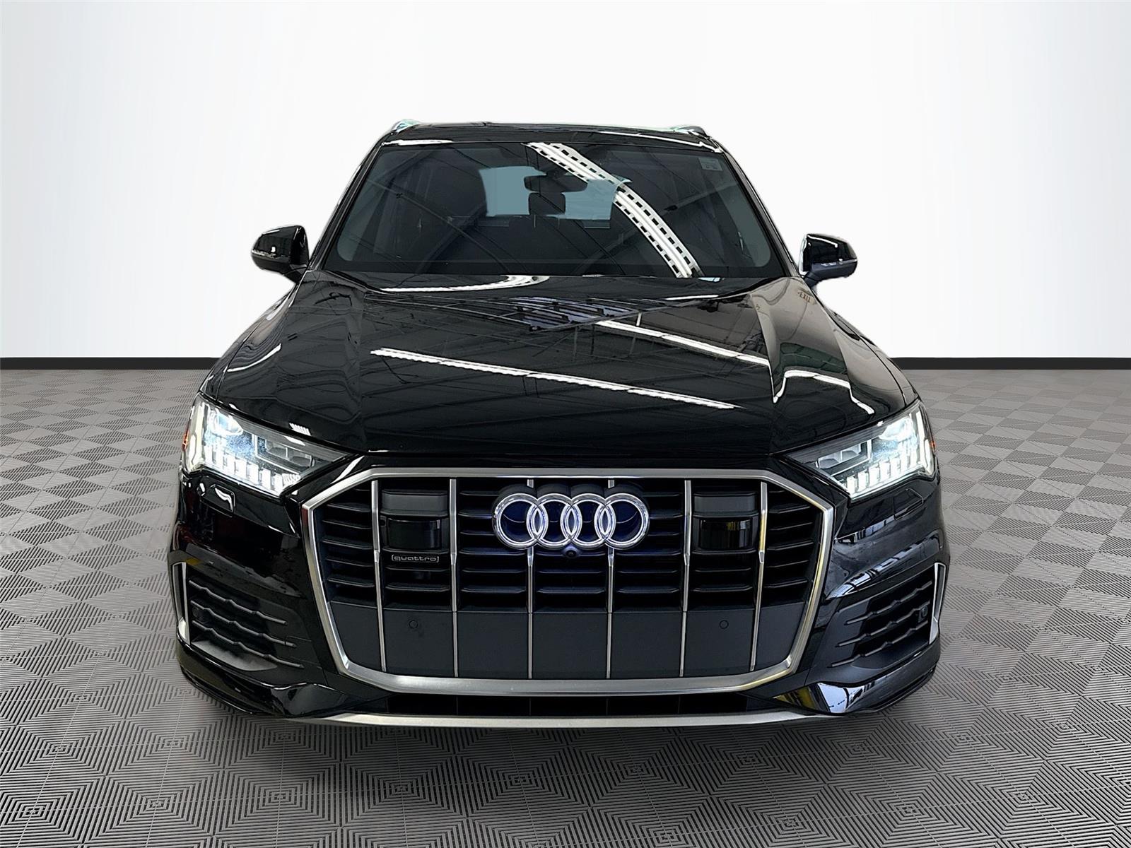 2023 Audi Q7 Premium Plus