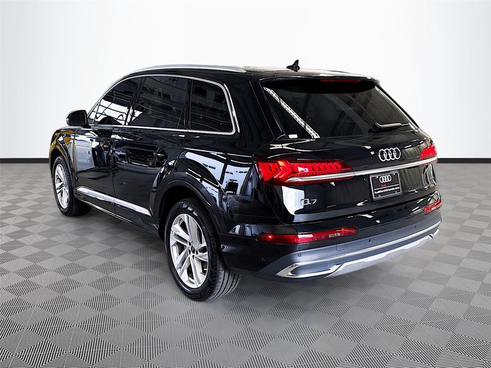 2023 Audi Q7 Premium Plus