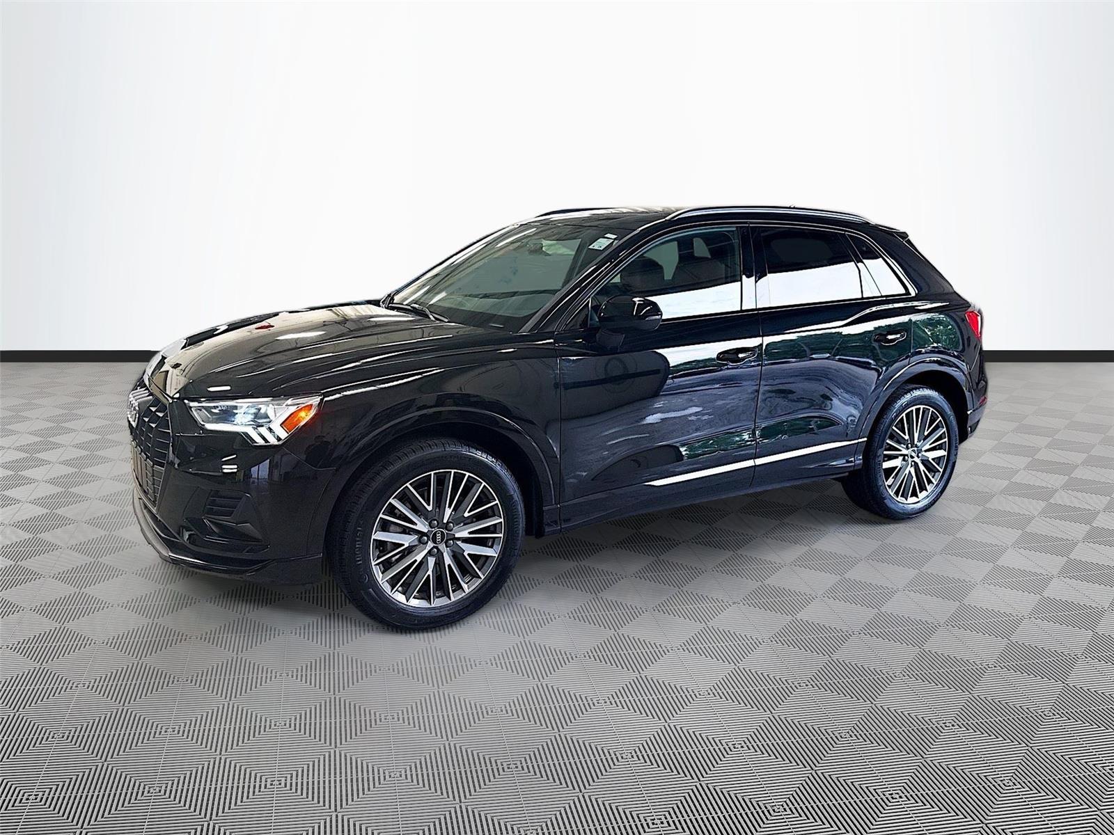 2023 Audi Q3 Premium