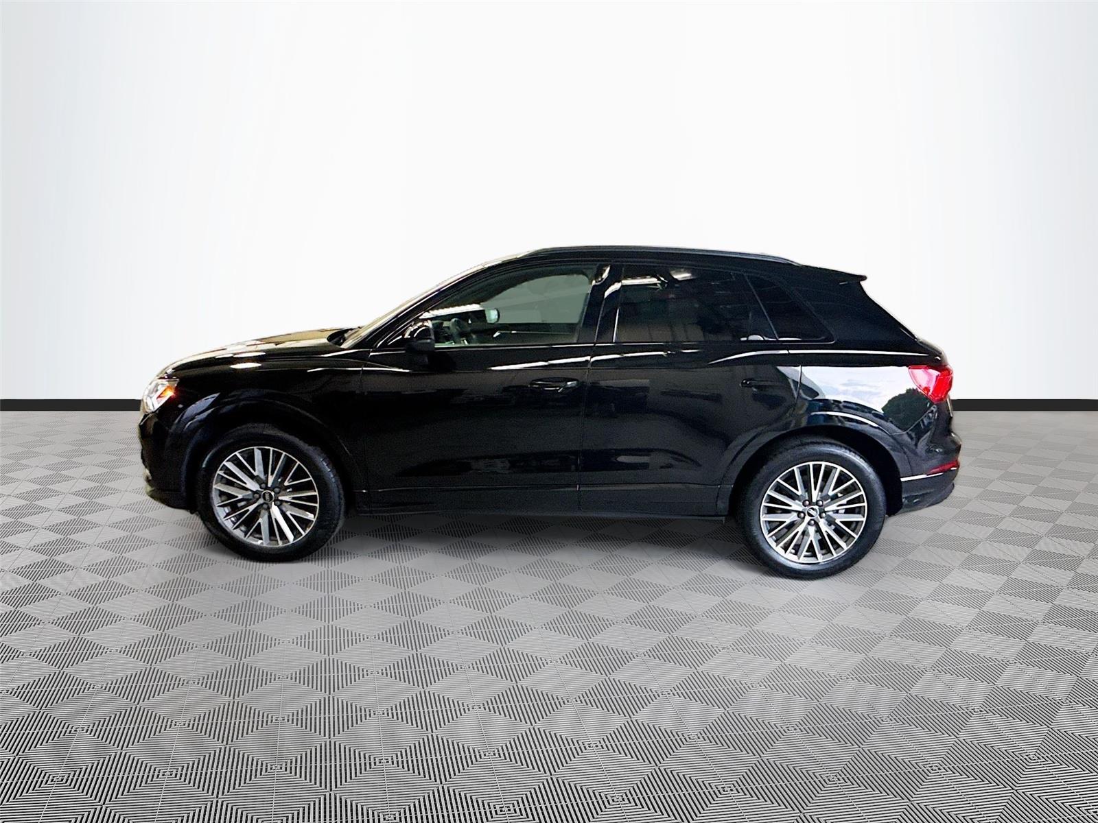 2023 Audi Q3 Premium
