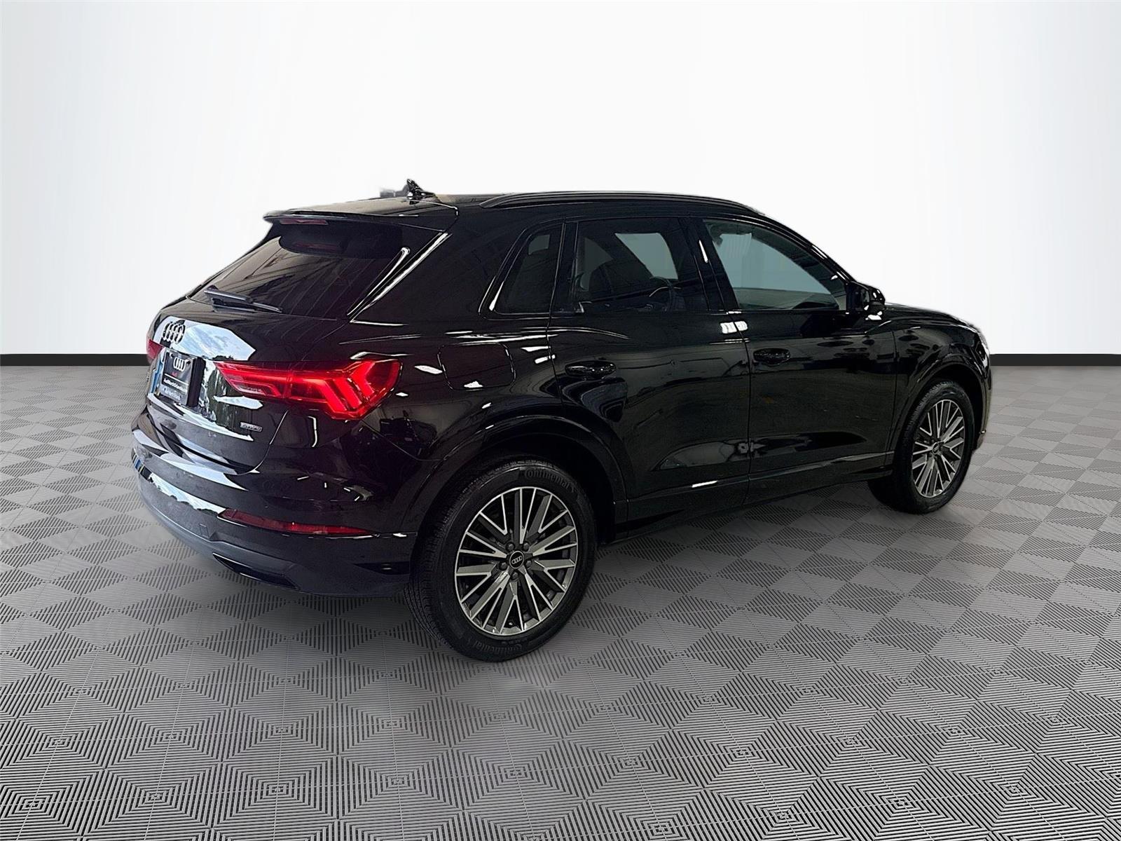 2023 Audi Q3 Premium