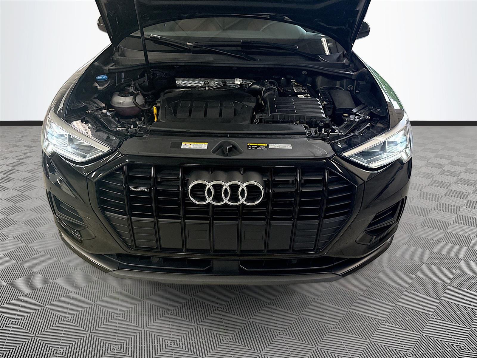 2023 Audi Q3 Premium