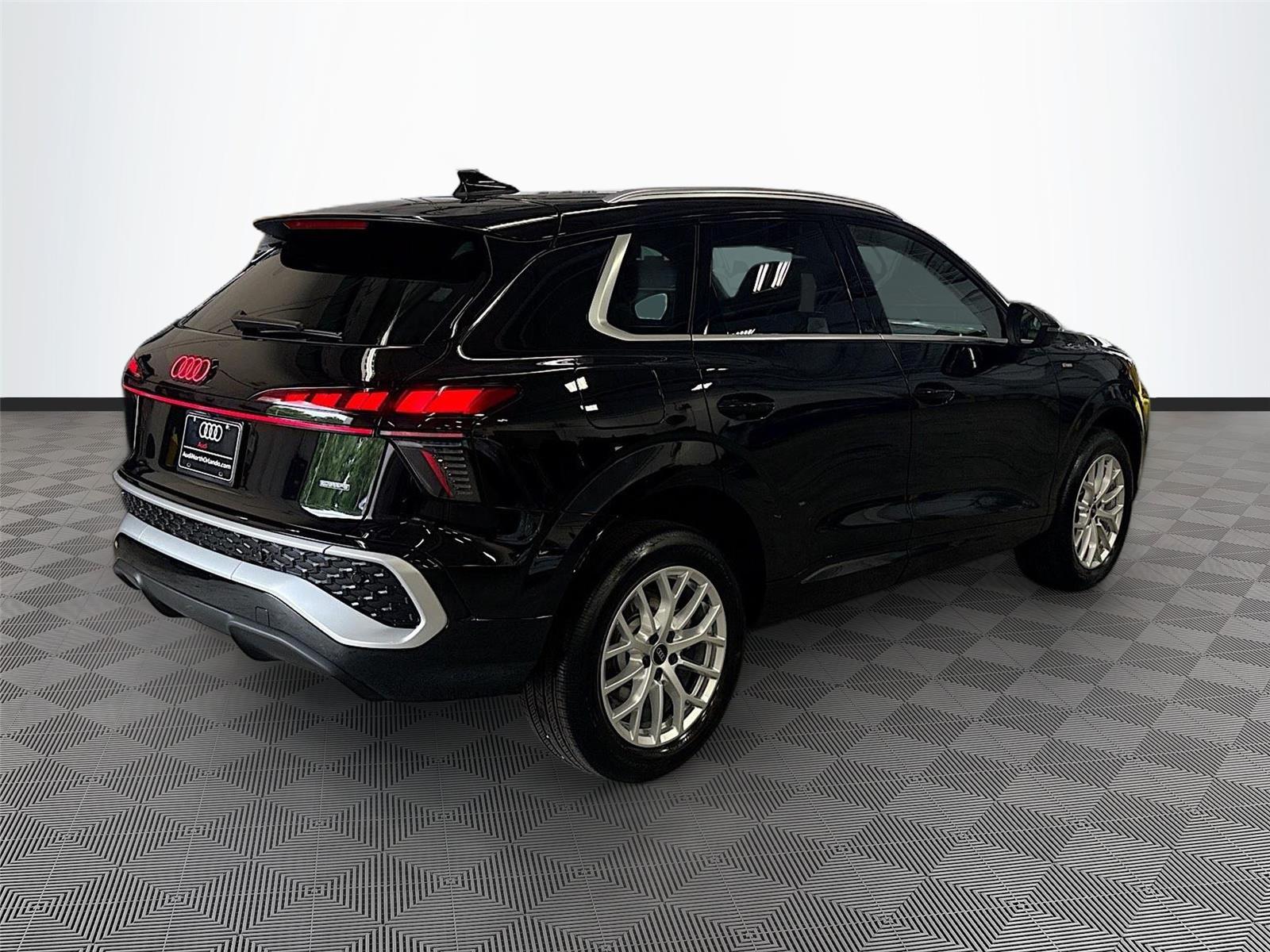2026 Audi Q3 S line