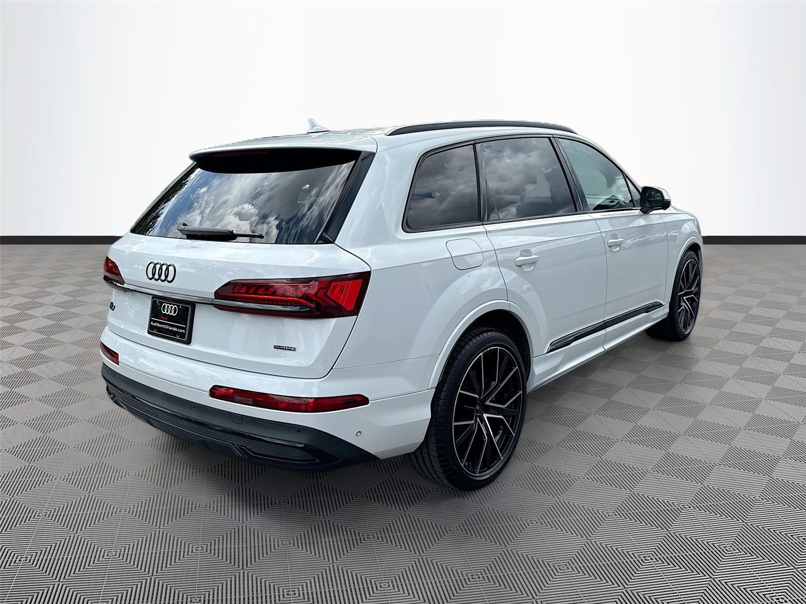 2023 Audi Q7 Prestige