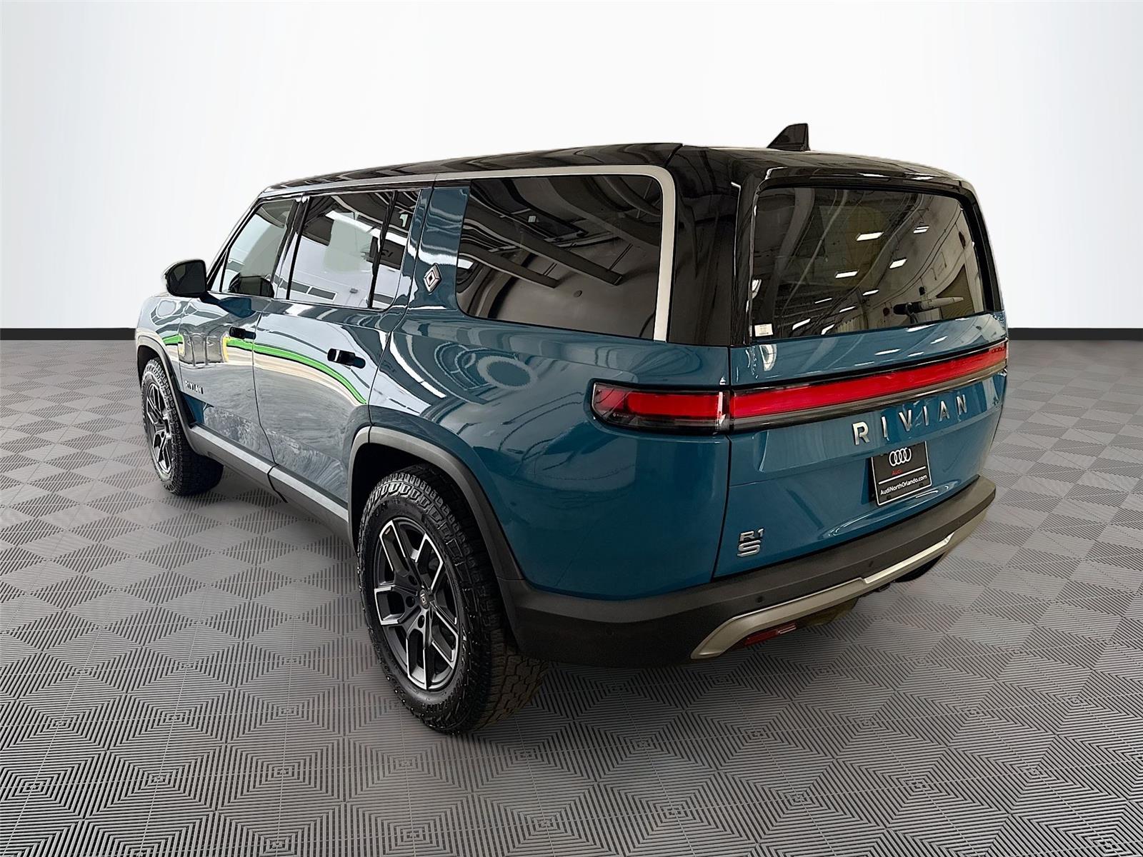 2024 Rivian R1S Adventure