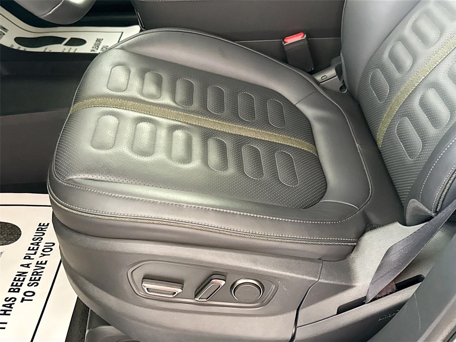 2024 Rivian R1S Adventure