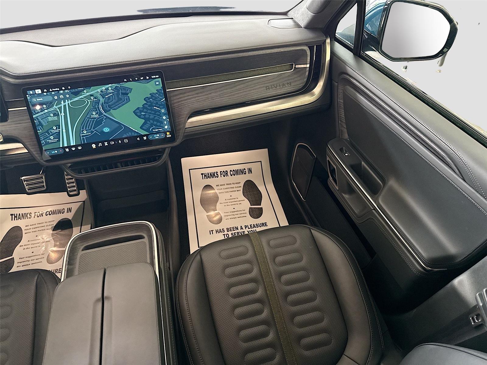 2024 Rivian R1S Adventure
