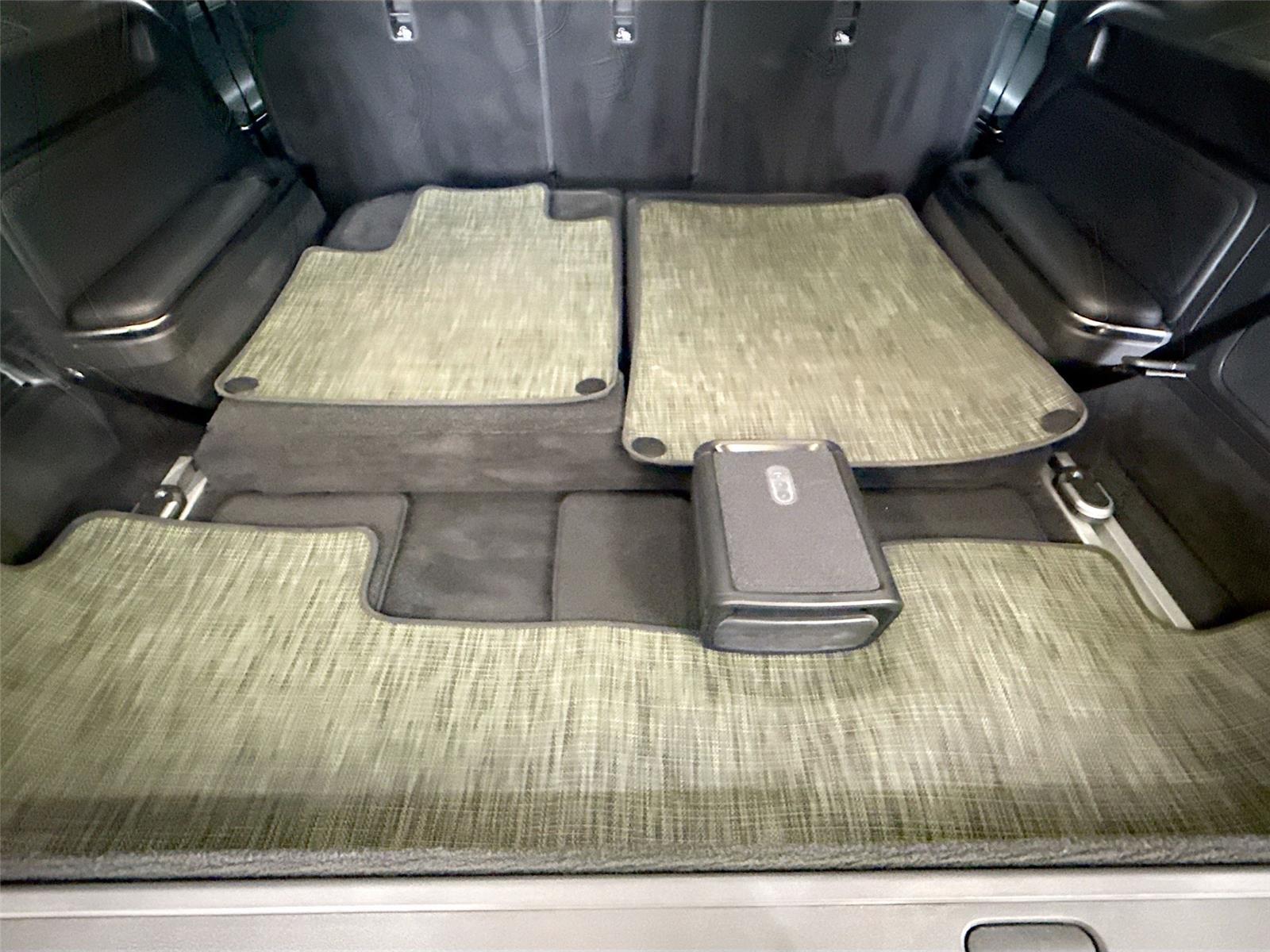 2024 Rivian R1S Adventure