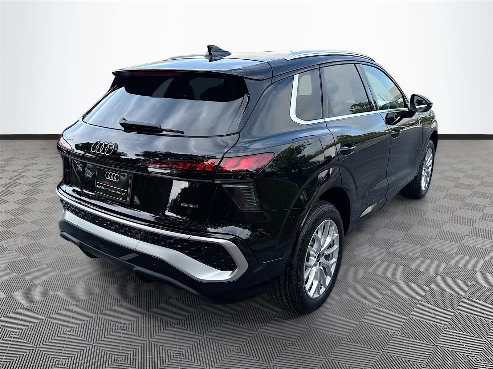 2026 Audi Q3 S line