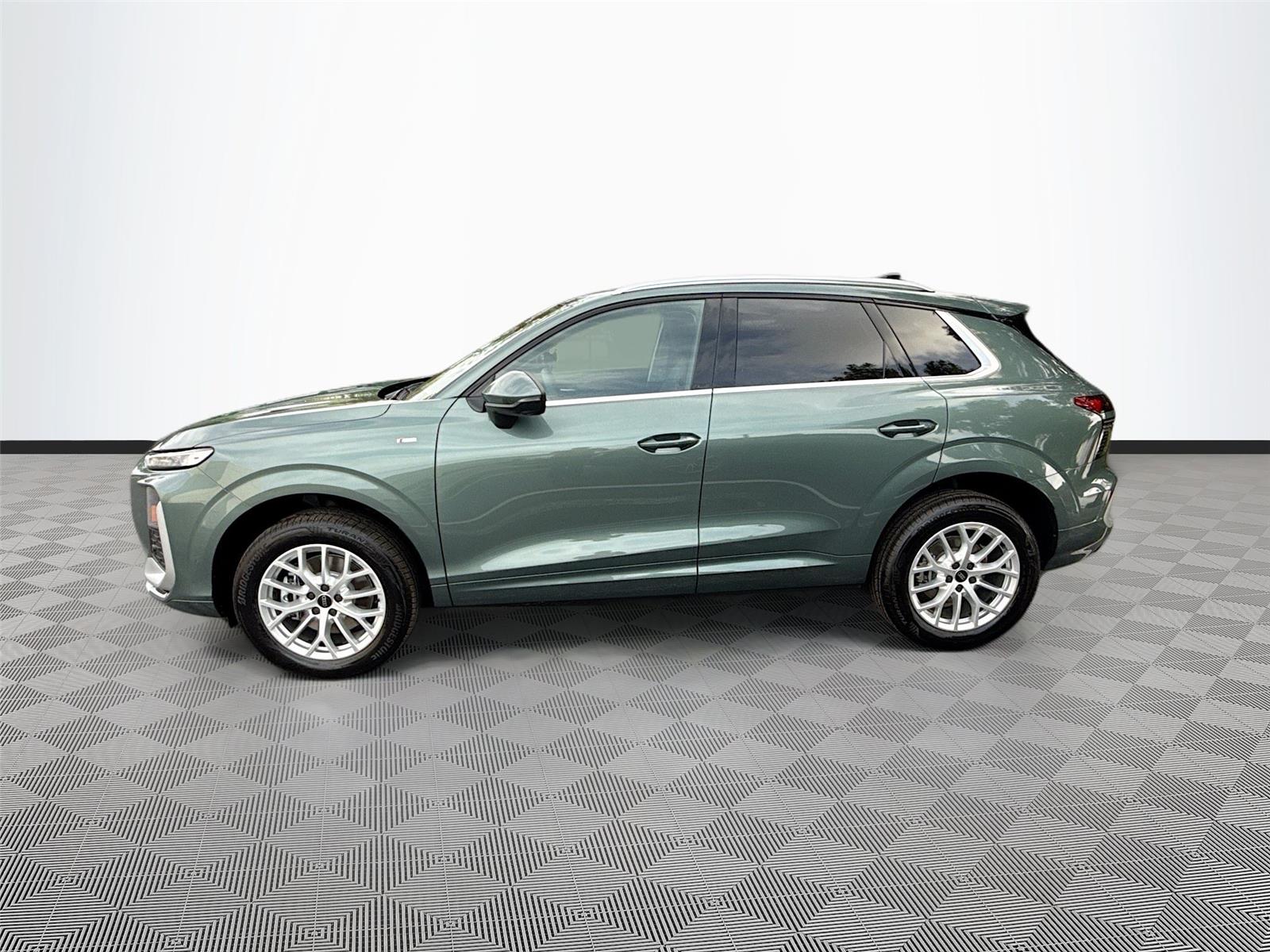 2026 Audi Q3 S line