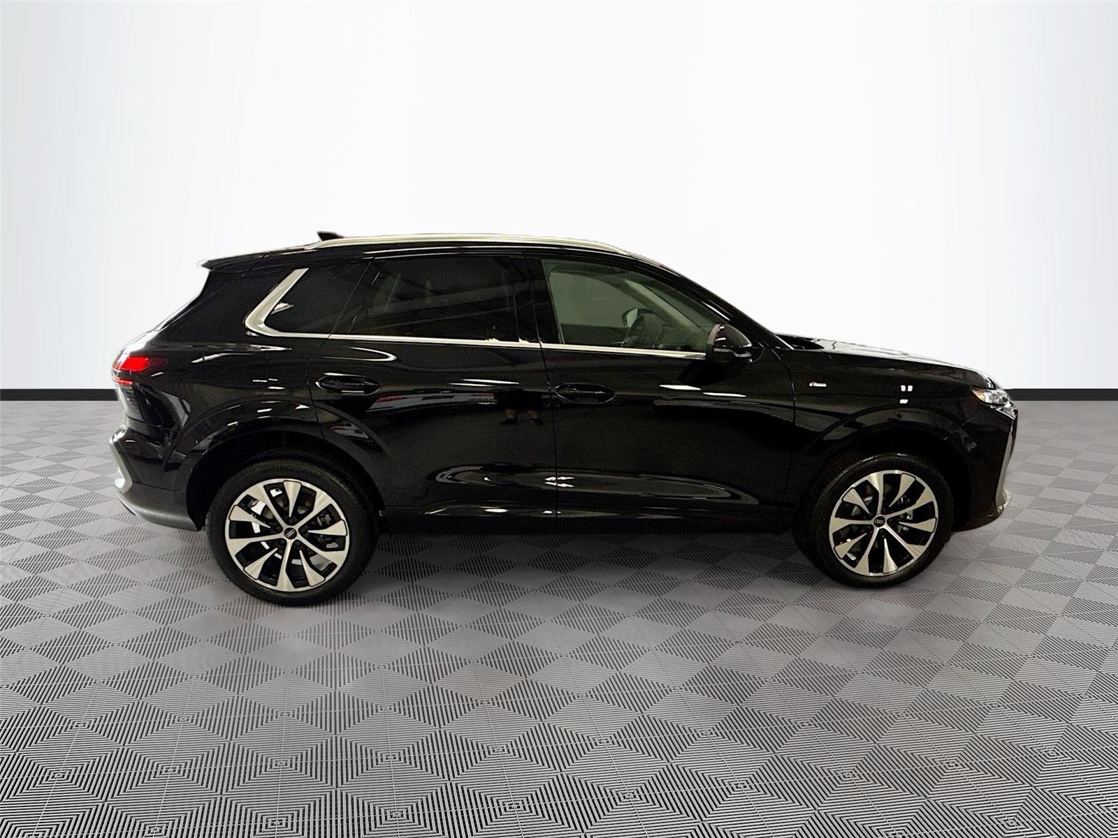 2026 Audi Q3 S line