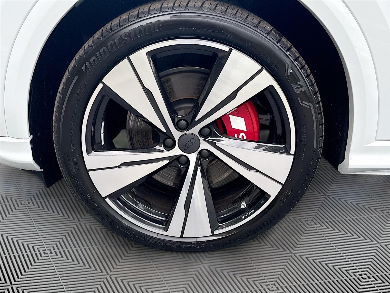 2026 Audi SQ5 Premium Plus