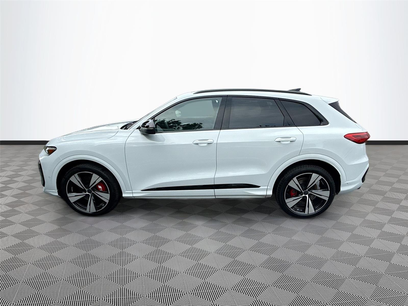 2026 Audi SQ5 Premium Plus