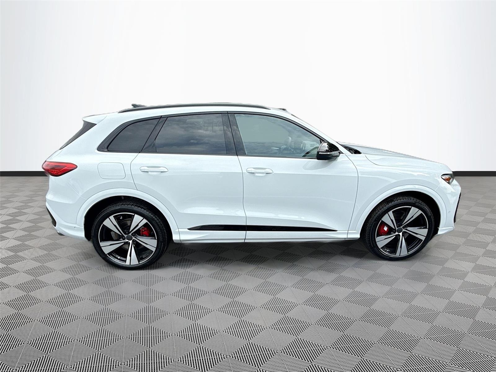 2026 Audi SQ5 Premium Plus