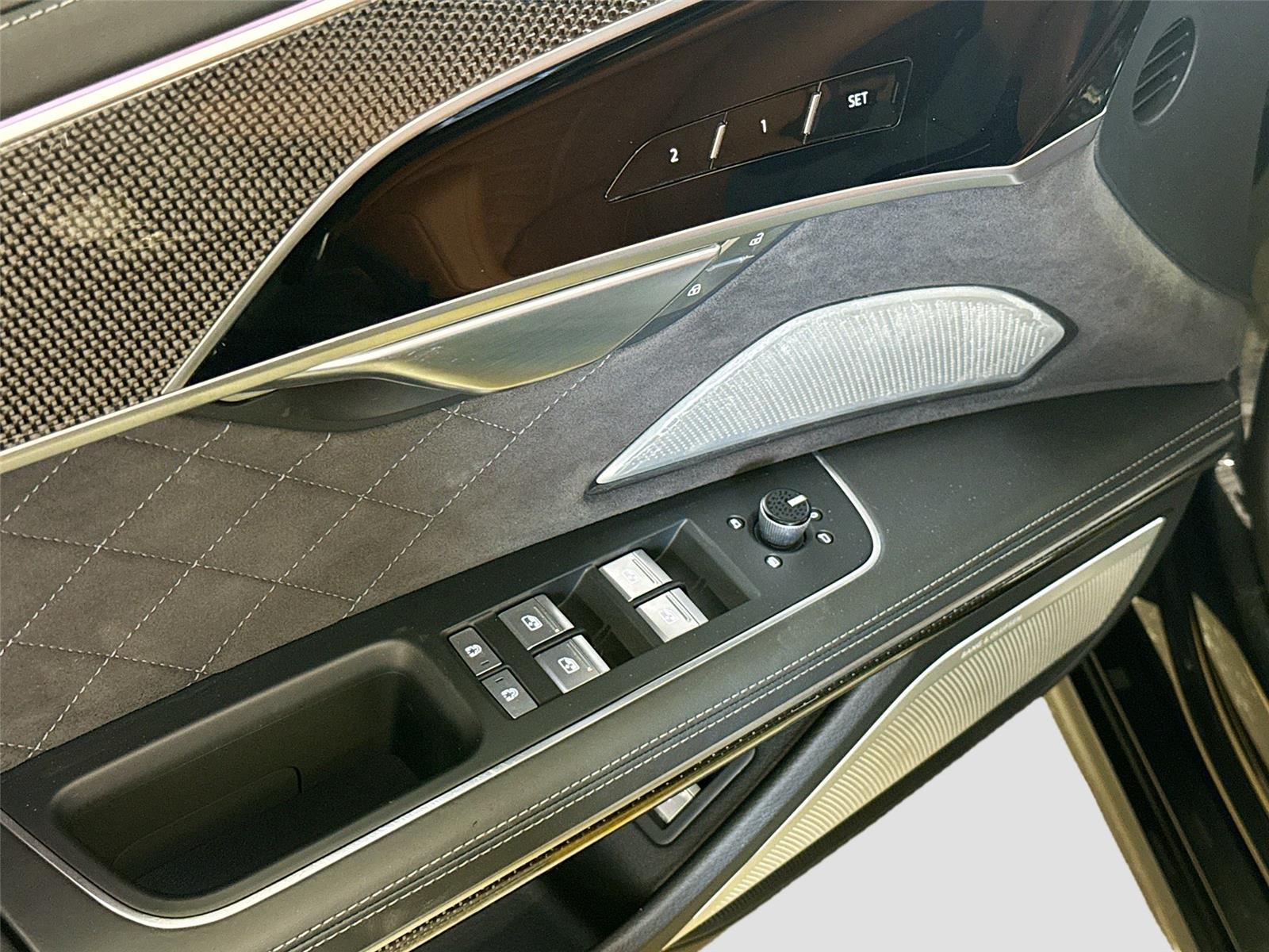 2023 Audi S8