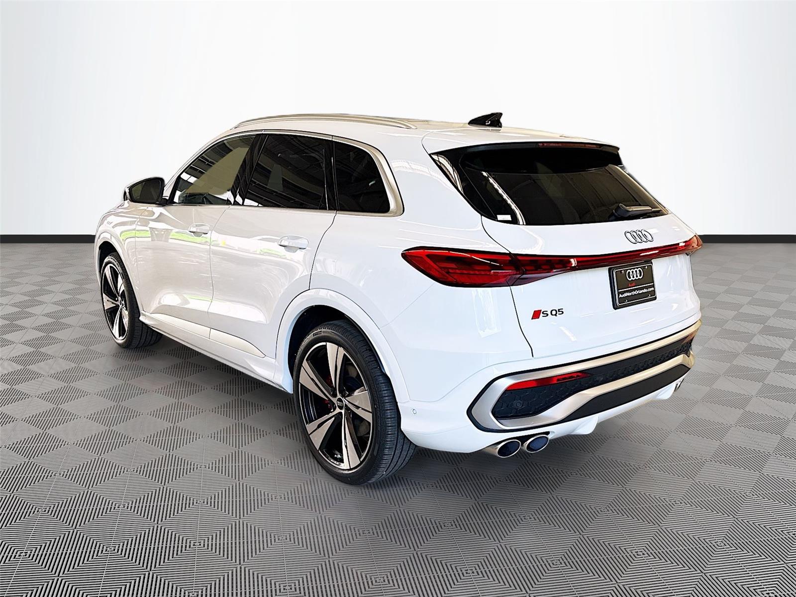 2026 Audi SQ5 Premium Plus