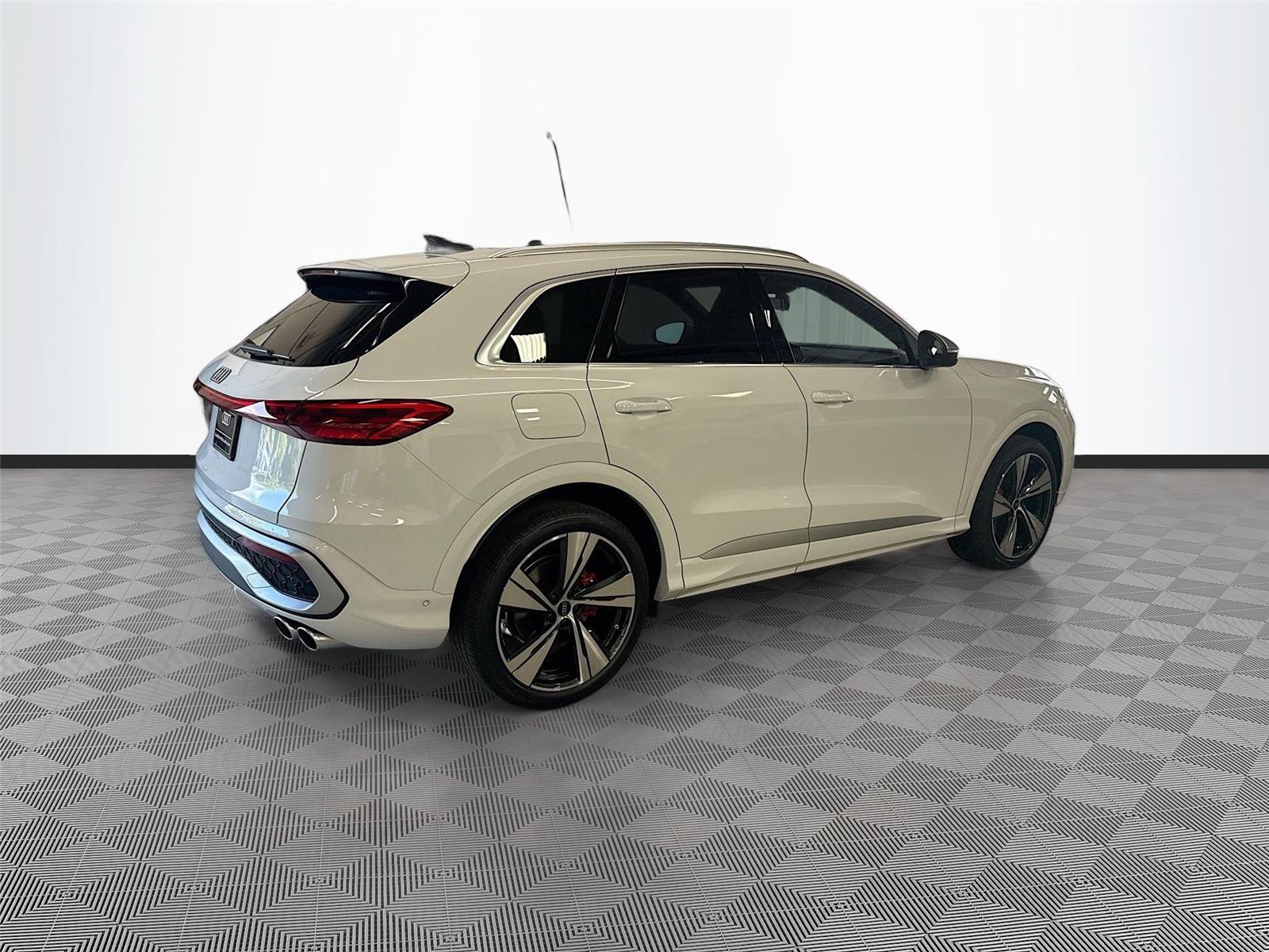 2026 Audi SQ5 Premium Plus