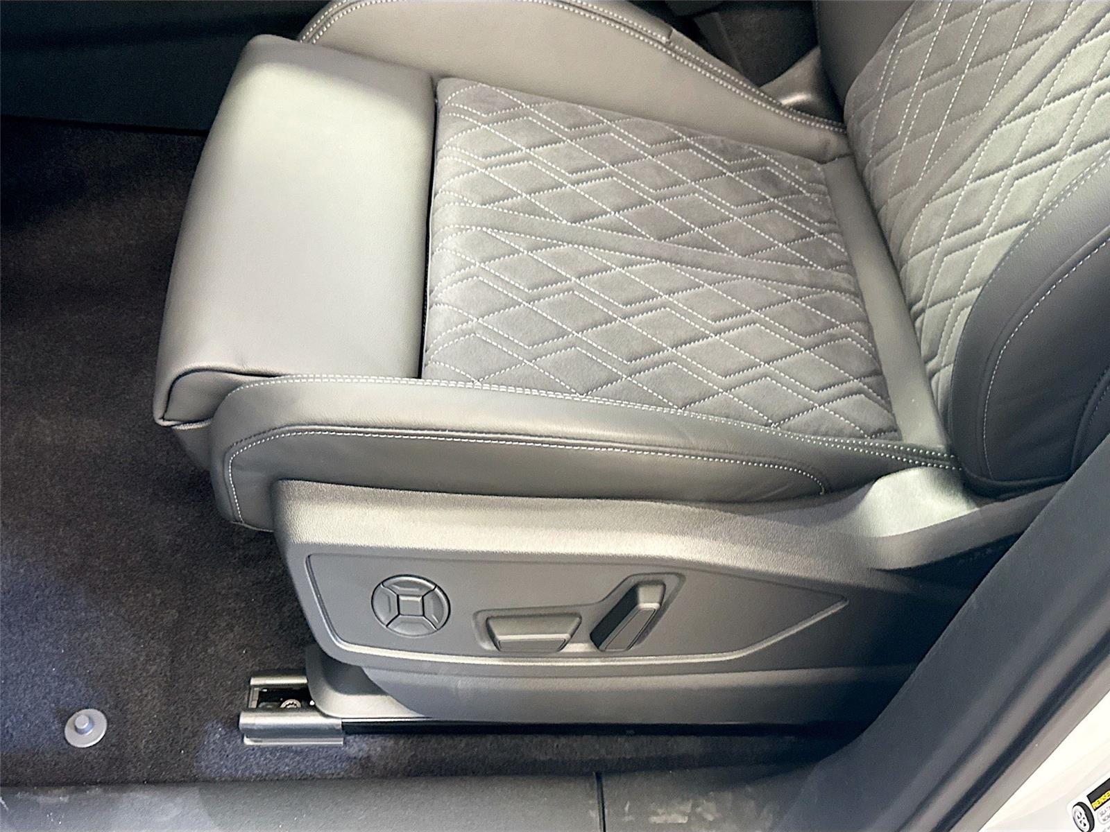 2026 Audi SQ5 Premium Plus