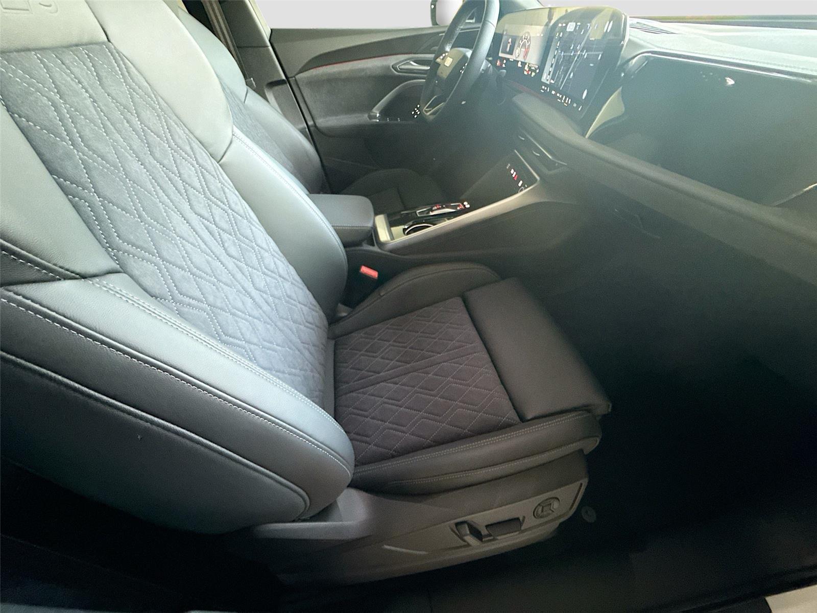 2026 Audi SQ5 Premium Plus