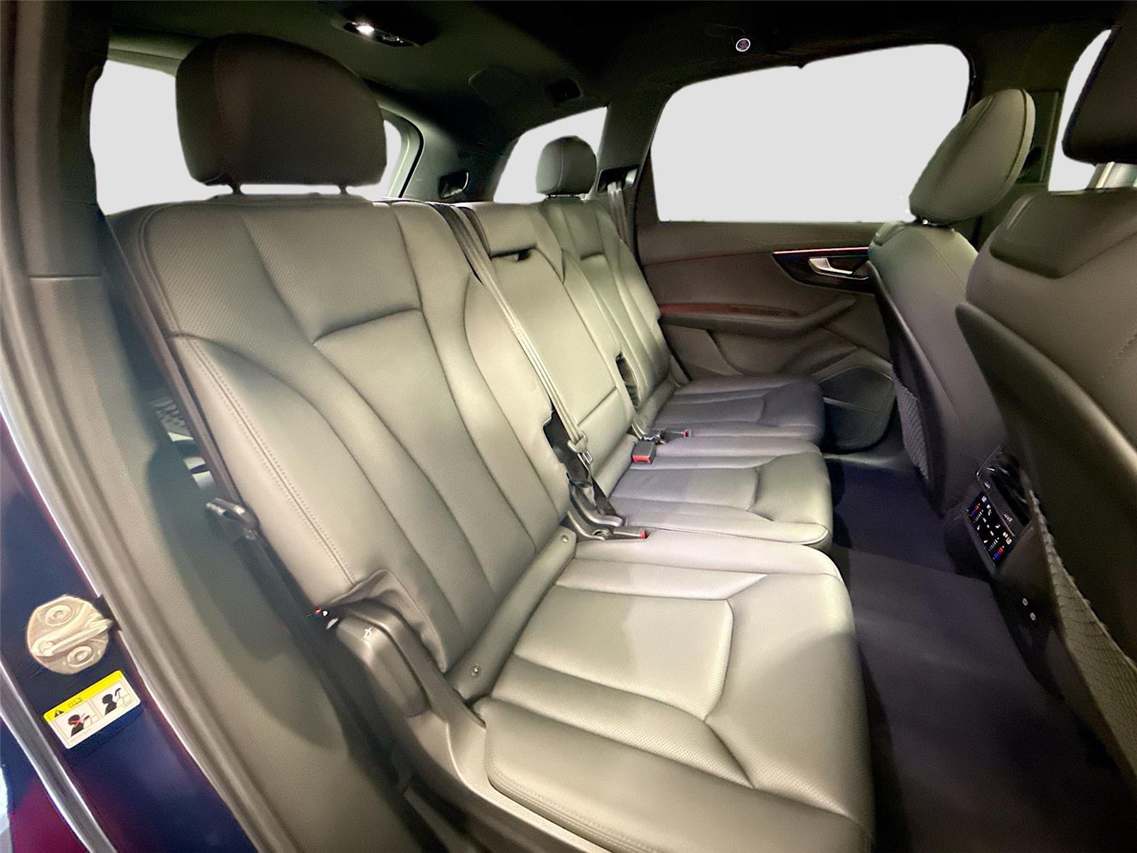 2023 AUDI Q7